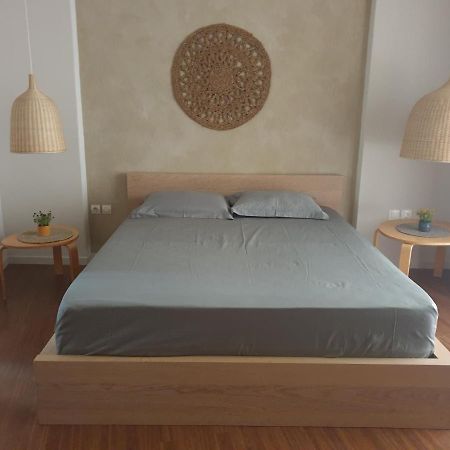 A Pleasent Small -Studio Close To The Port Of Волос Экстерьер фото